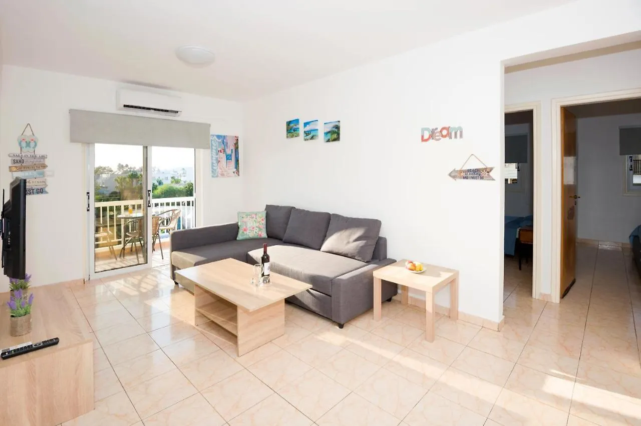 איה נאפה Mynapa Apartments 0*, איה נאפה קפריסין